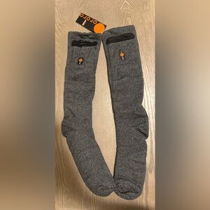Gray Ororo Mojave point heated men’s socks